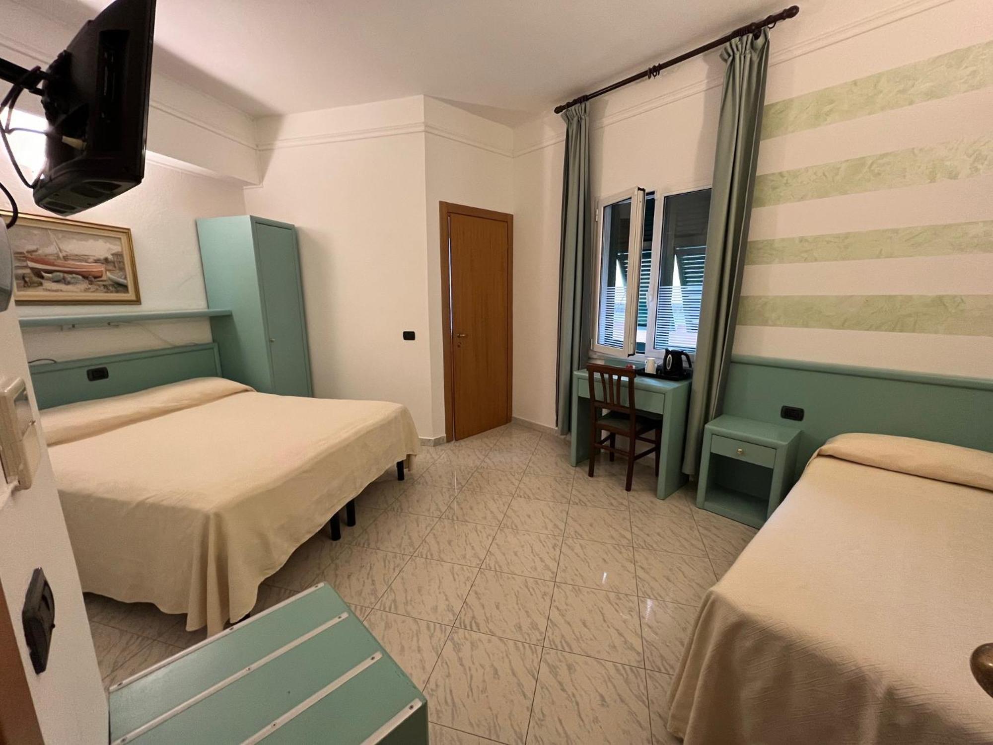 Marina Hotel