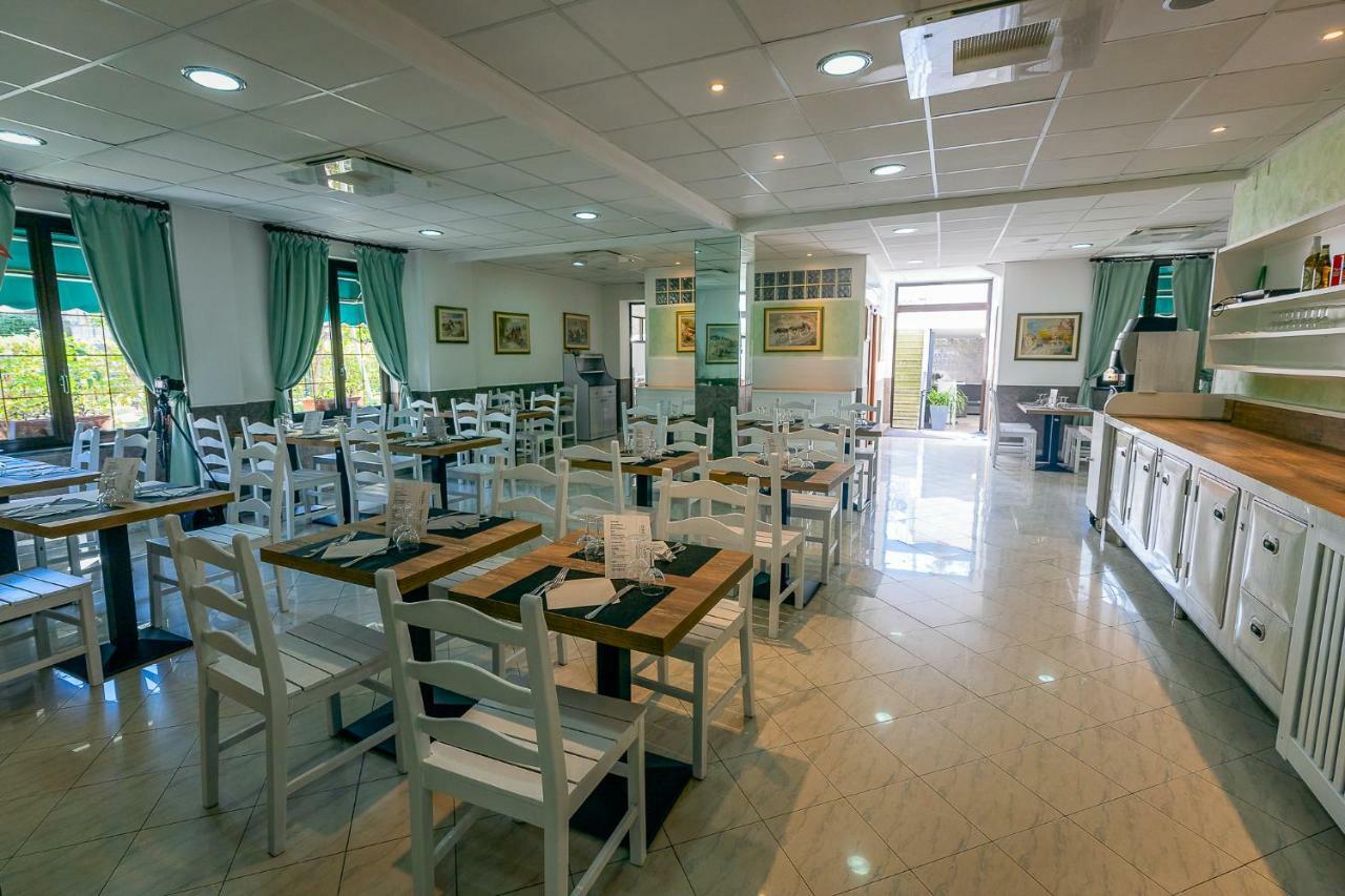 Marina Hotel